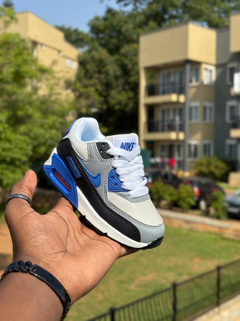 kids sneakers