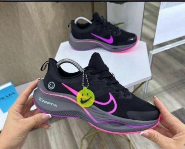 Nike ZoomX Neon Edge – Black & Pink