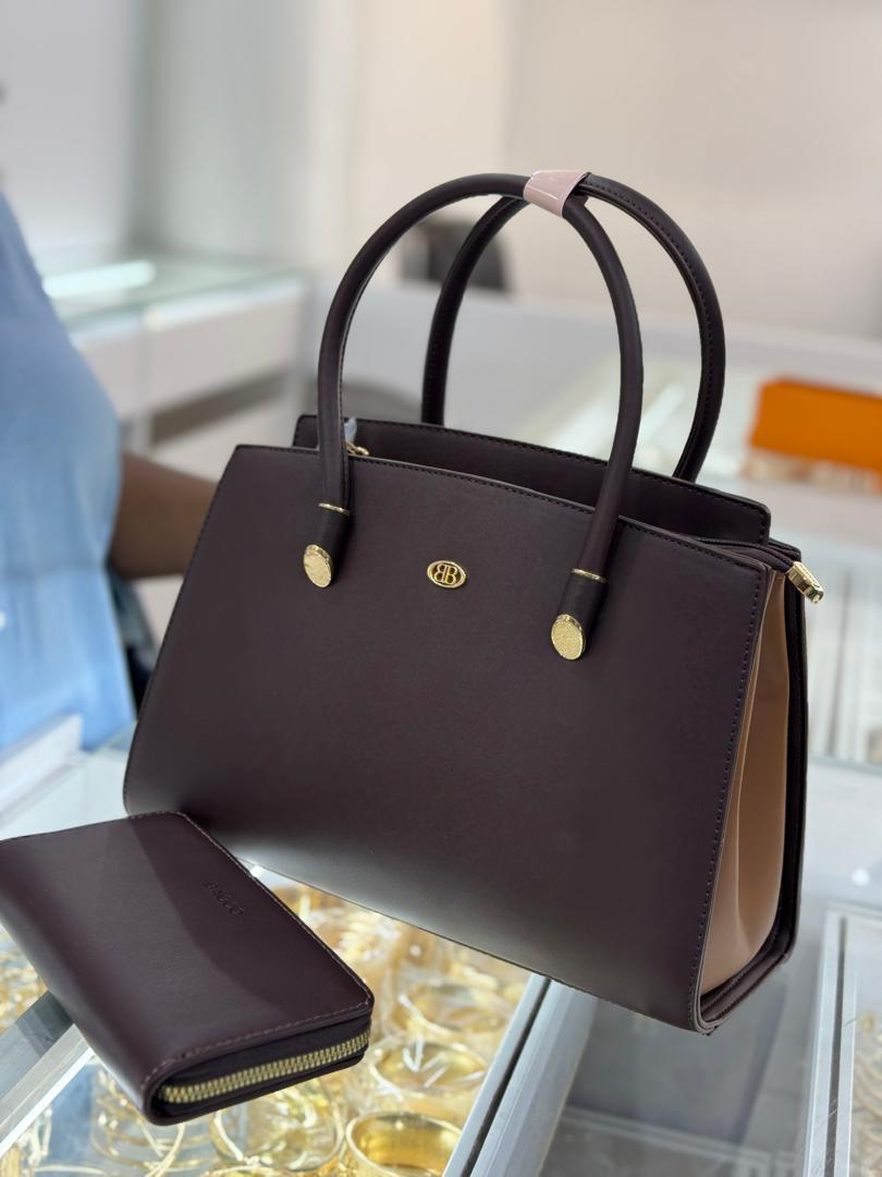 ladies classy handbag