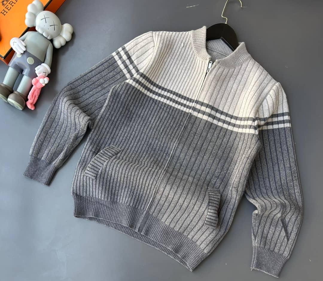 knitted gray sweater